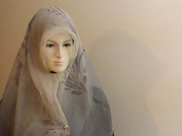 Decent style greyish white chiffon turkish hijab 50